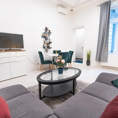 Global Living - Kertesz Haven Hideaway Daire *