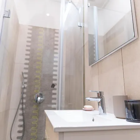 Global Living - Kertesz Haven Hideaway